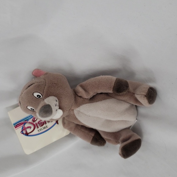 DISNEY Winnie-the-Pooh Gopher Light Tan Collectible Smoke Free Home - Picture 3 of 6